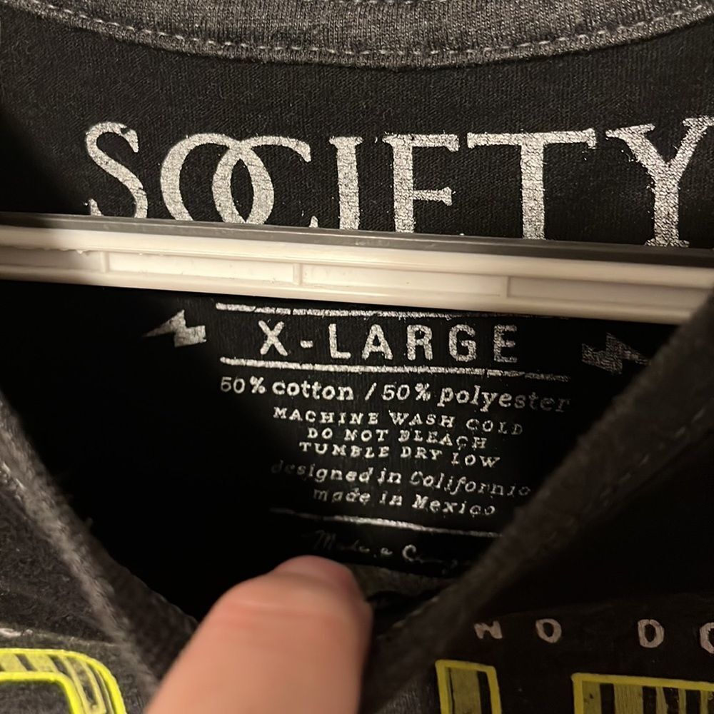 Men’s Society Tee Shirt from the Buckle. Amazing shape, Size X-Large 👕 - Picture 3 of 4